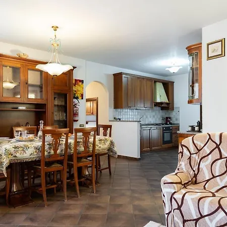 Relax Tra Gli Ulivi Con Spazio Esterno E Barbecue Prázdninový dům *